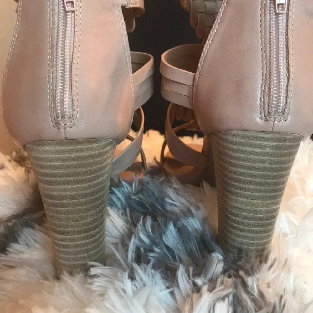 💝Sexy strappy sandals 💝 - Picture 6 of 6